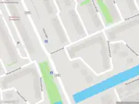 Brandweer met grote spoed naar de Hilverbeekstraat in Amsterdam vanwege afhijsen patient