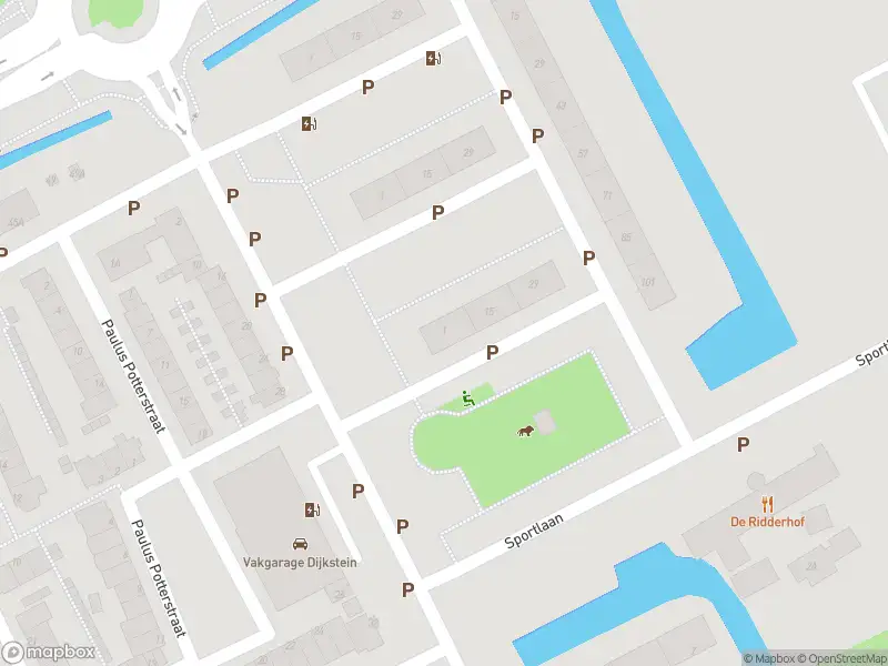 Ambulance met gepaste spoed naar de Memlinckstraat in Maassluis