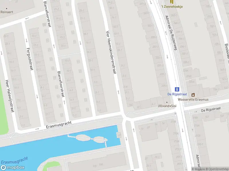 Ambulance met gepaste spoed naar de Vier Heemskinderenstraat in Amsterdam