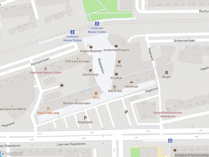 Ambulance met grote spoed naar de Belgiëplein in Amsterdam