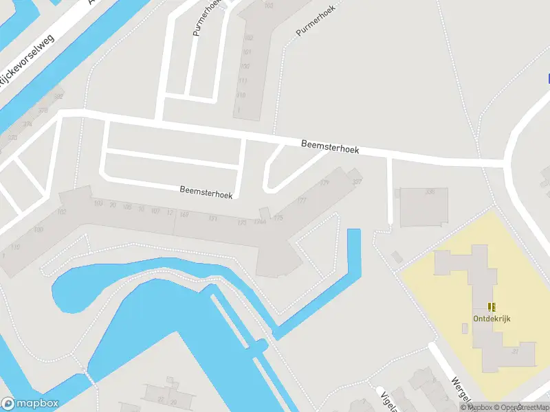 Ambulance met grote spoed naar de Beemsterhoek in Capelle aan den IJssel