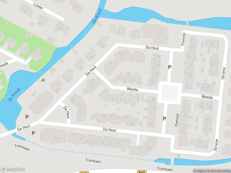 Ambulance met grote spoed naar de Weeda in Maasdam