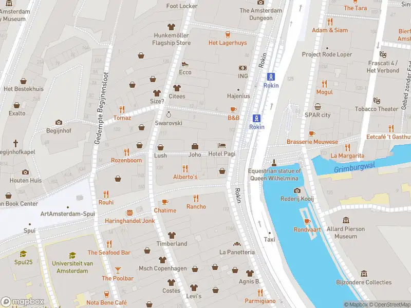 Ambulance met gepaste spoed naar de Taksteeg in Amsterdam