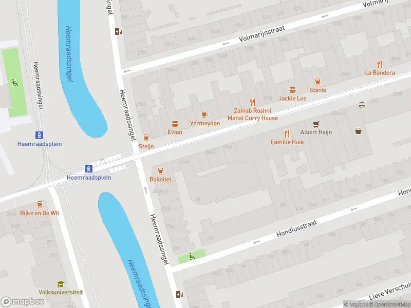 Ambulance met gepaste spoed naar de Nieuwe Binnenweg in Rotterdam