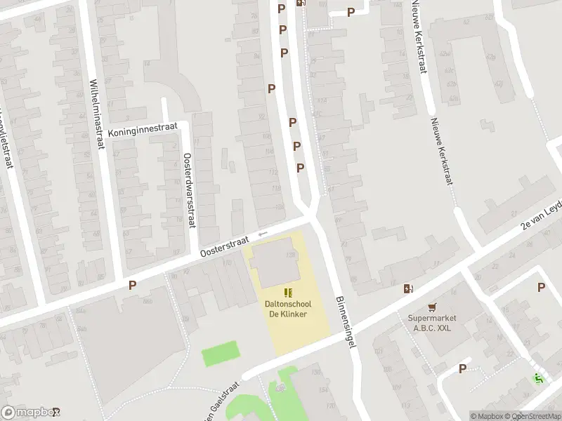 Ambulance met grote spoed naar de Binnensingel in Vlaardingen