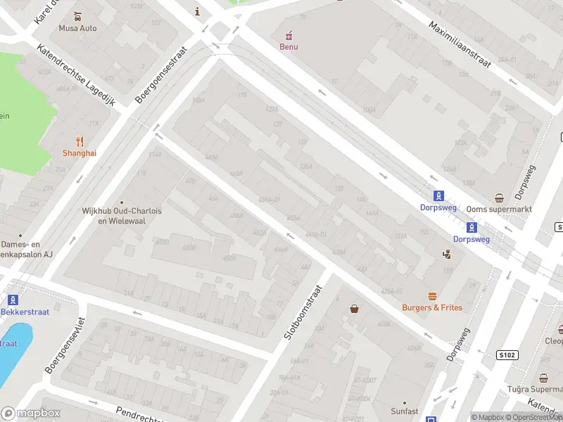 Ambulance met gepaste spoed naar de Katendrechtse Lagedijk in Rotterdam