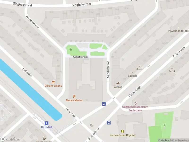 Ambulance met grote spoed naar de Kokerstraat in Rotterdam