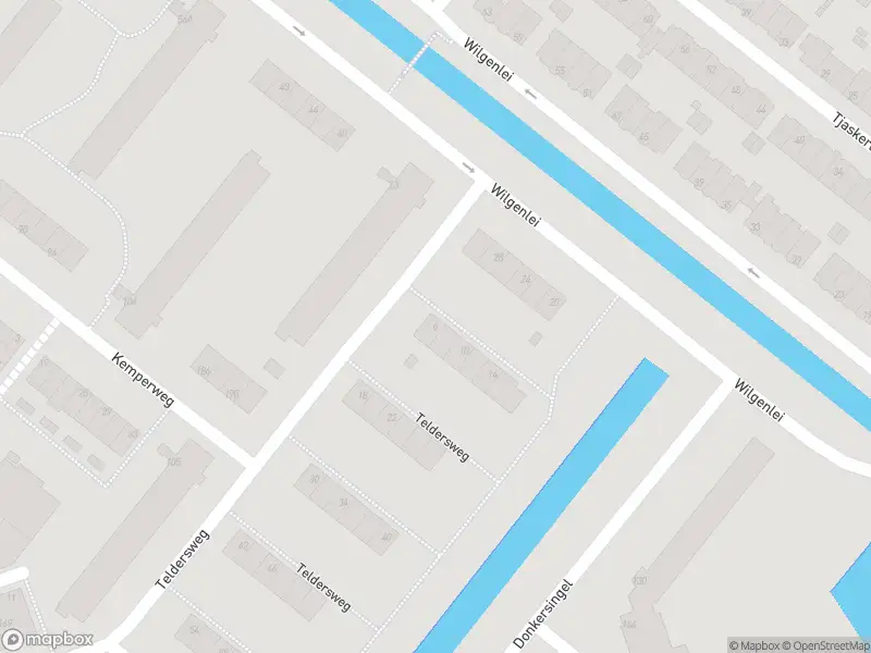 Ambulance met grote spoed naar de Teldersweg in Rotterdam