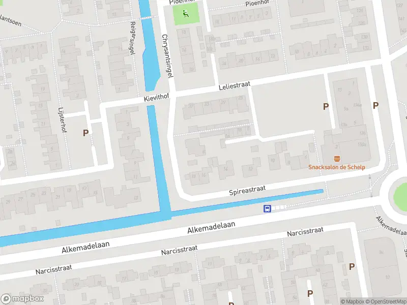 Ambulance met gepaste spoed naar de Chrysantsingel in Roelofarendsveen