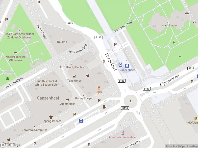 Ambulance met gepaste spoed naar de Elsrijkdreef in Amsterdam