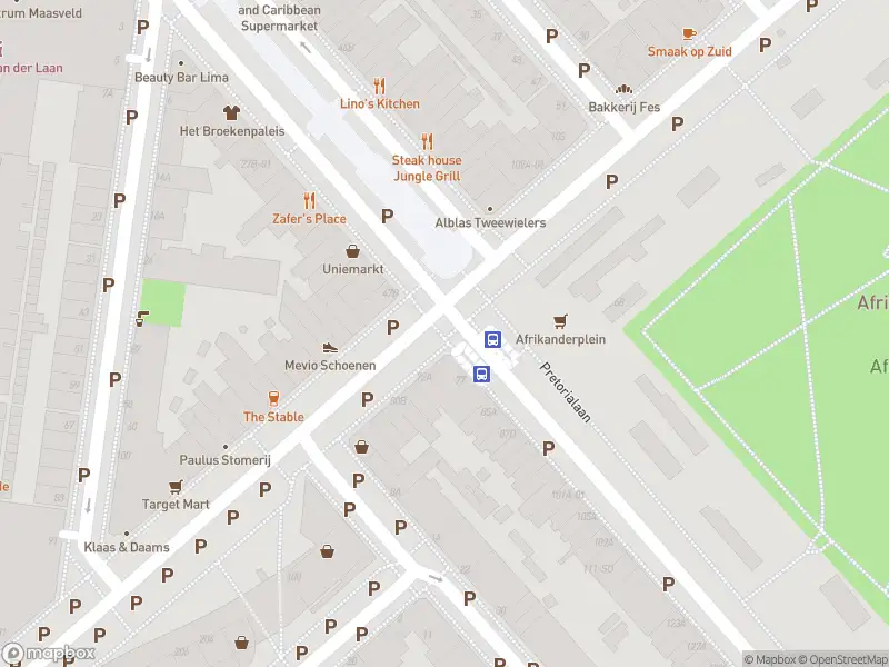 Ambulance met grote spoed naar de Paul Krugerstraat in Rotterdam