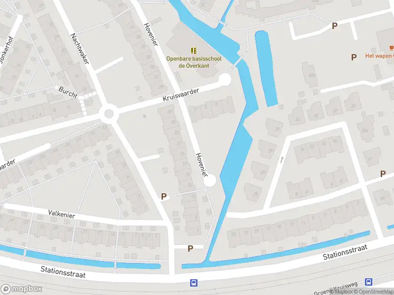 Brandweer met gepaste spoed naar de Hovenier in Rhoon