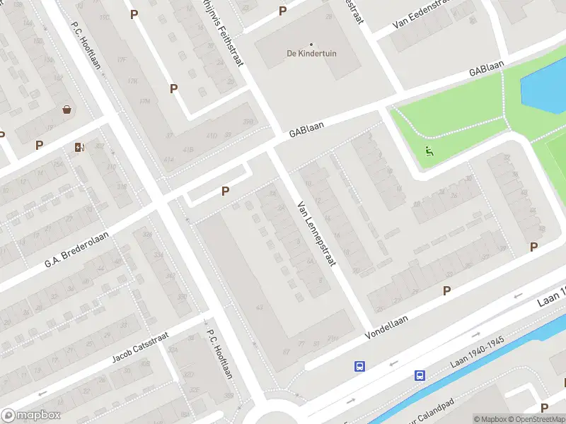 Ambulance met grote spoed naar de Van Lennepstraat in Maassluis