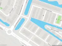 Ambulance met grote spoed naar de Leeuwenveldseweg in Weesp