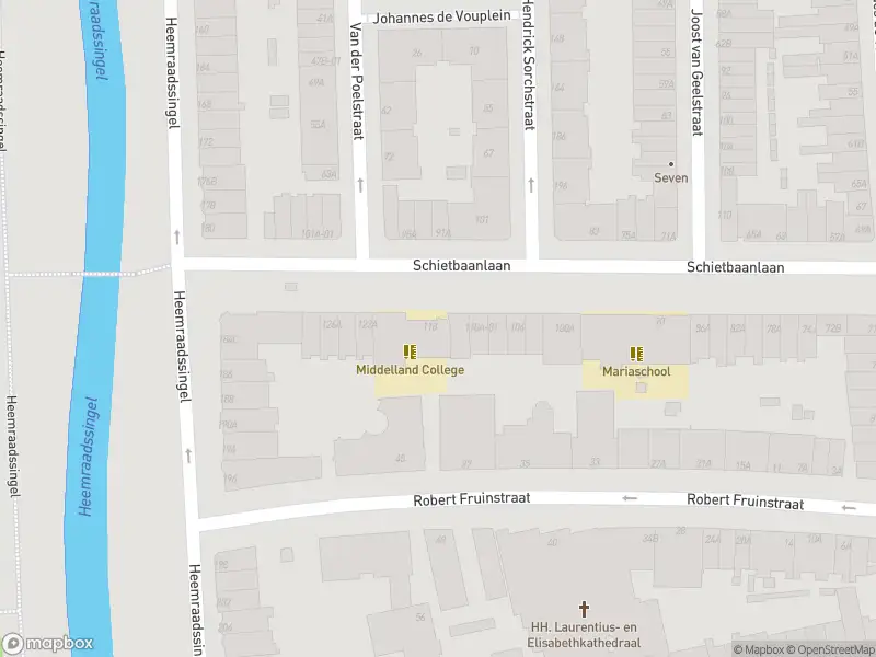 Ambulance met grote spoed naar de Schietbaanlaan in Rotterdam