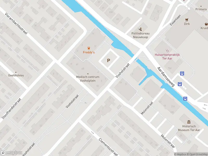 Ambulance met grote spoed naar de Vosholplein in Ter Aar