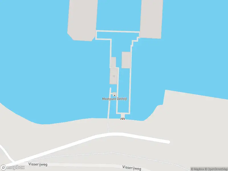 Brandweer en politie met grote spoed naar de Visserijweg in Delfzijl vanwege middelgrote brand