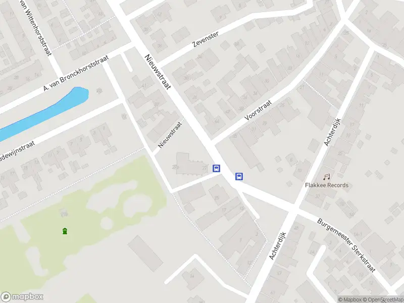 Ambulance met gepaste spoed naar de Nieuwstraat in Stad aan 't Haringvliet