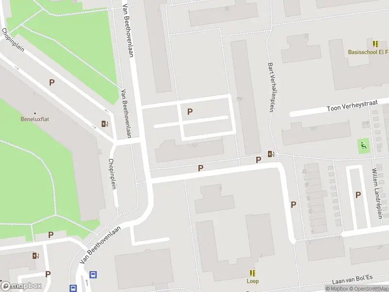 Ambulance met gepaste spoed naar de Bart Verhallenplein in Schiedam