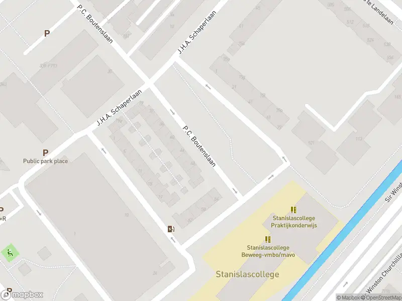 Ambulance met grote spoed naar de P.C. Boutenslaan in Rijswijk