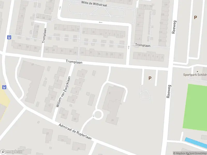 Ambulance met grote spoed naar de Tromplaan in Hendrik-Ido-Ambacht