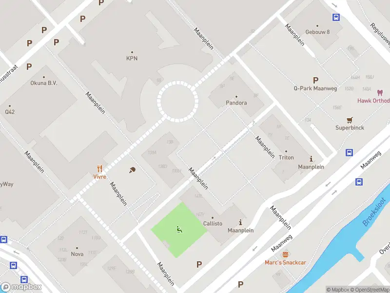 Ambulance met gepaste spoed naar de Maanplein in 's-Gravenhage