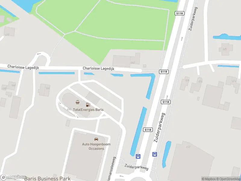 Ambulance met grote spoed naar de Charloisse Lagedijk in Rotterdam