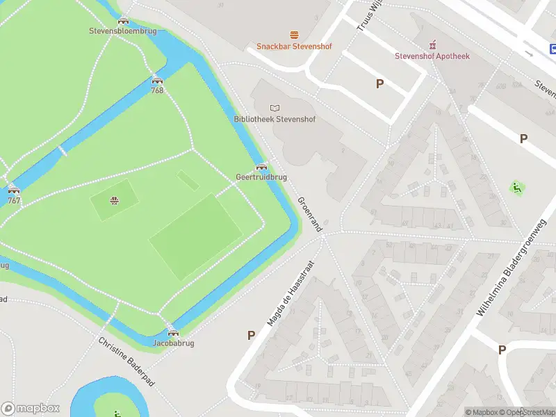 Ambulance met gepaste spoed naar de Joke Smitstraat in Leiden