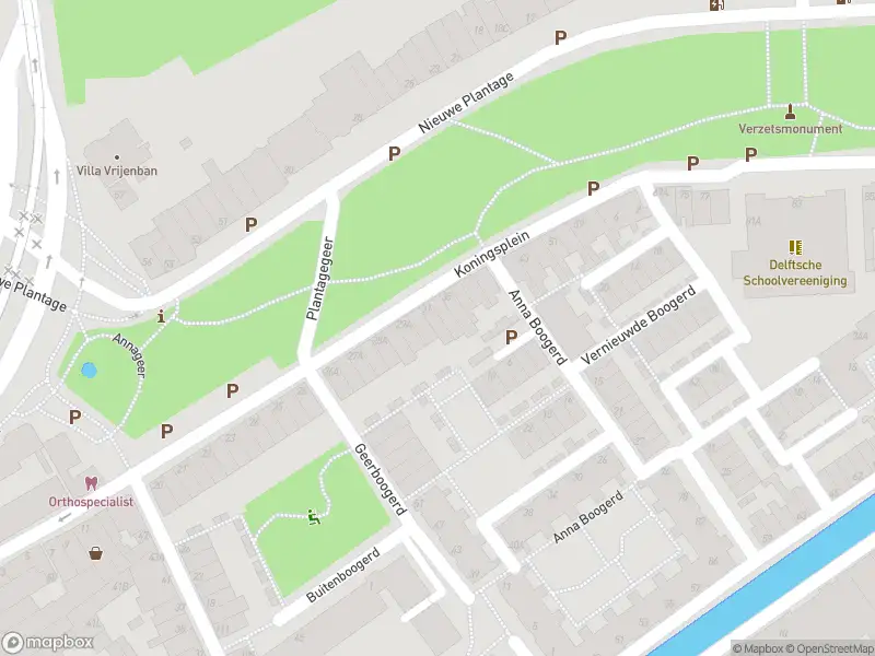 Ambulance met gepaste spoed naar de Koningsplein in Delft