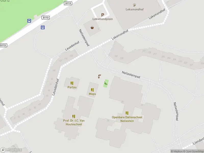 Ambulance met gepaste spoed naar de Leksmondplein in Amsterdam