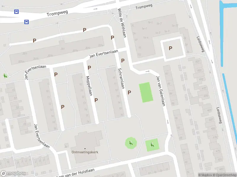 Ambulance met gepaste spoed naar de Schramlaan in Voorschoten