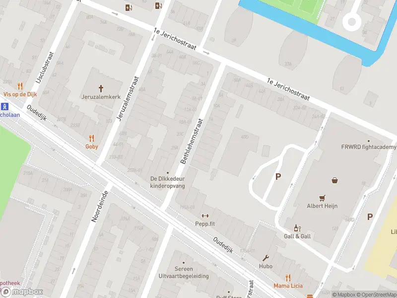 Ambulance met grote spoed naar de Bethlehemstraat in Rotterdam