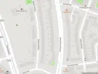 Ambulance met grote spoed naar de Ribesstraat in Amsterdam