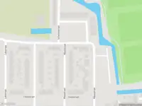 Ambulance met gepaste spoed naar de Waalstraat in Barendrecht