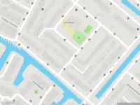 Ambulance met grote spoed naar de Prof. van der Waalslaan in Voorschoten