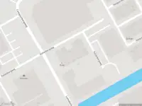 Ambulance met gepaste spoed naar de Kollenbergweg in Amsterdam