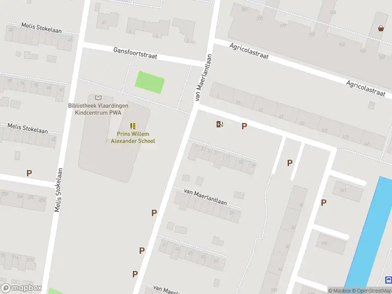 Ambulance met gepaste spoed naar de Van Maerlantlaan in Vlaardingen