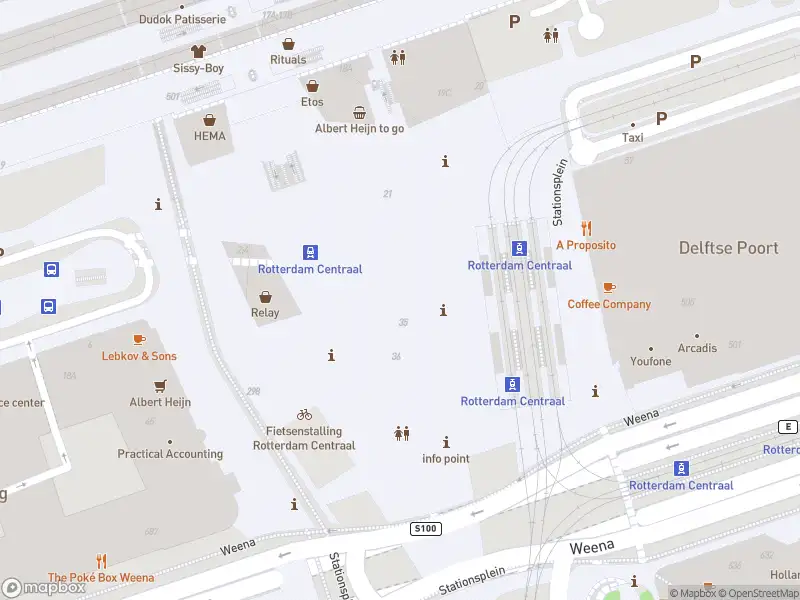 Ambulance met gepaste spoed naar de Stationsplein in Rotterdam