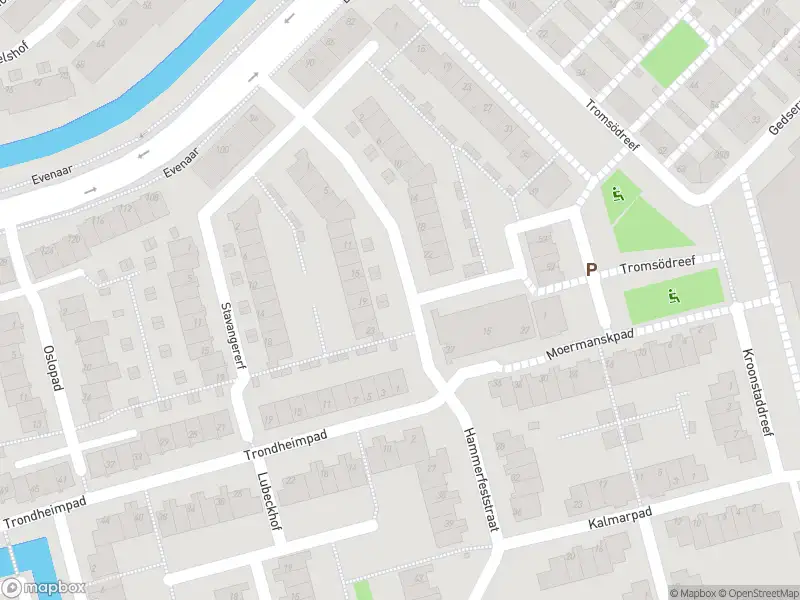 Ambulance met grote spoed naar de Hammerfeststraat in Rotterdam