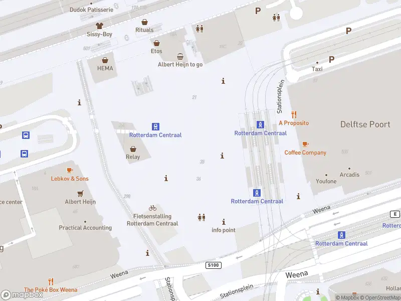 Ambulance met gepaste spoed naar de Stationsplein in Rotterdam