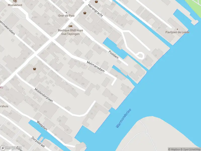 Ambulance met grote spoed naar de Melmansdam in Warmond