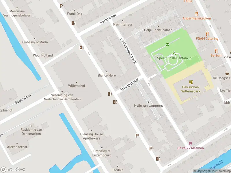 Brandweer met grote spoed naar de Nassaulaan in 's-Gravenhage vanwege afgaan automatisch brandalarm