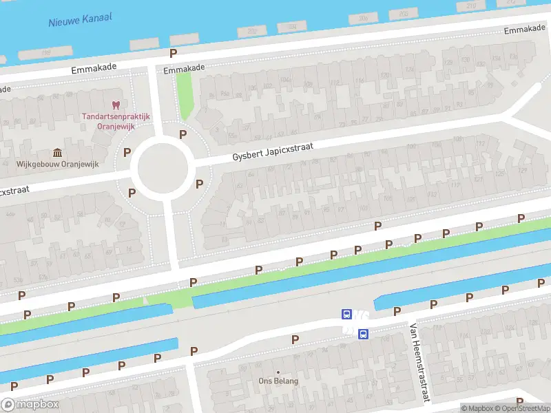 Brandweer met gepaste spoed naar de Vredeman de Vriesstraat in Leeuwarden