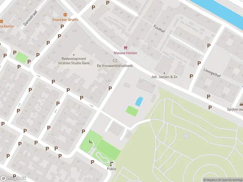 Brandweer met grote spoed naar de Waterhoenhof in Utrecht vanwege gebouwbrand