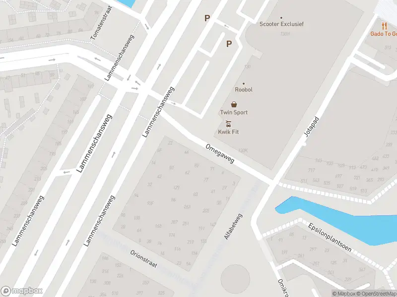 Ambulance met grote spoed naar de Kanaalpark in Leiden