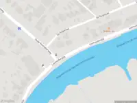 Ambulance met grote spoed naar de Leimuiderdijk in Burgerveen