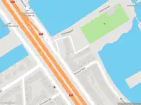 Ambulance met gepaste spoed naar de Sidelingeplein in Rotterdam