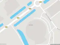 Politie naar de Baruch Spinozastraat in Nijverdal vanwege voertuigen te water