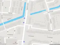 Ambulance met grote spoed naar de Mandenmaker in Hellevoetsluis