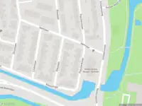 Brandweer met gepaste spoed naar de Ribeslaan in Schiedam vanwege afhijsen patient